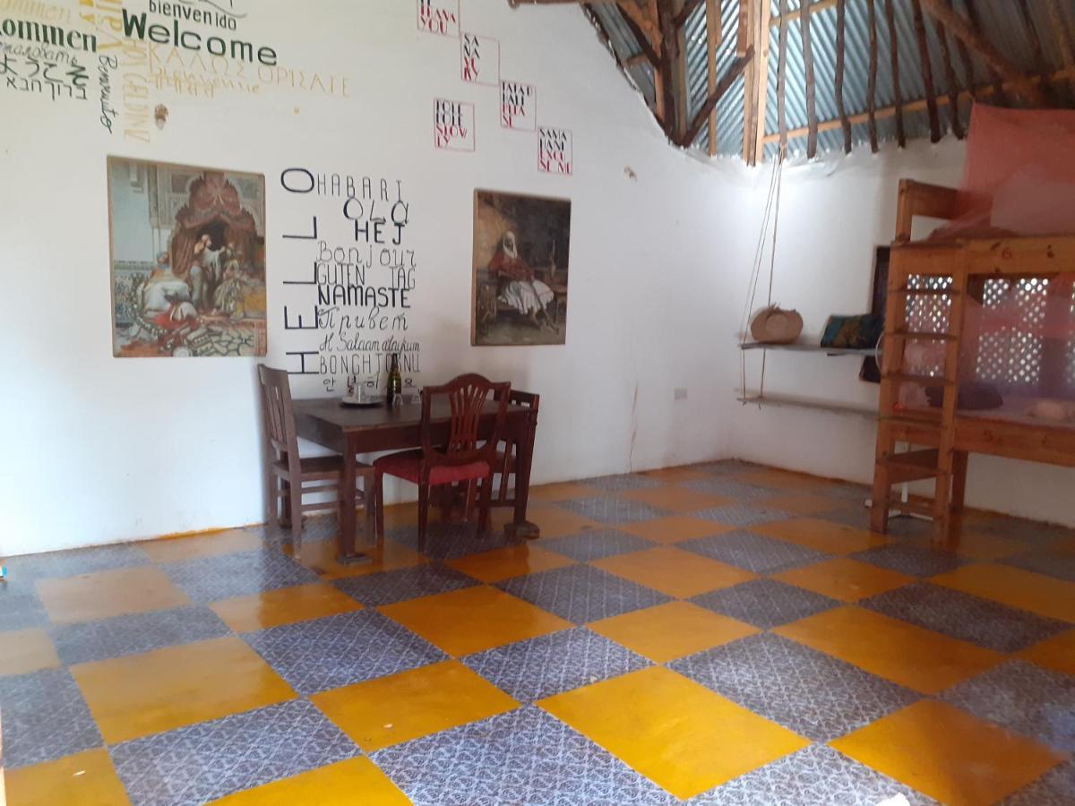 Gecko Nature Lodge Home Of Swahili Divers The Best Dive Center And Famous Gecko Restaurant Verani Eksteriør bilde